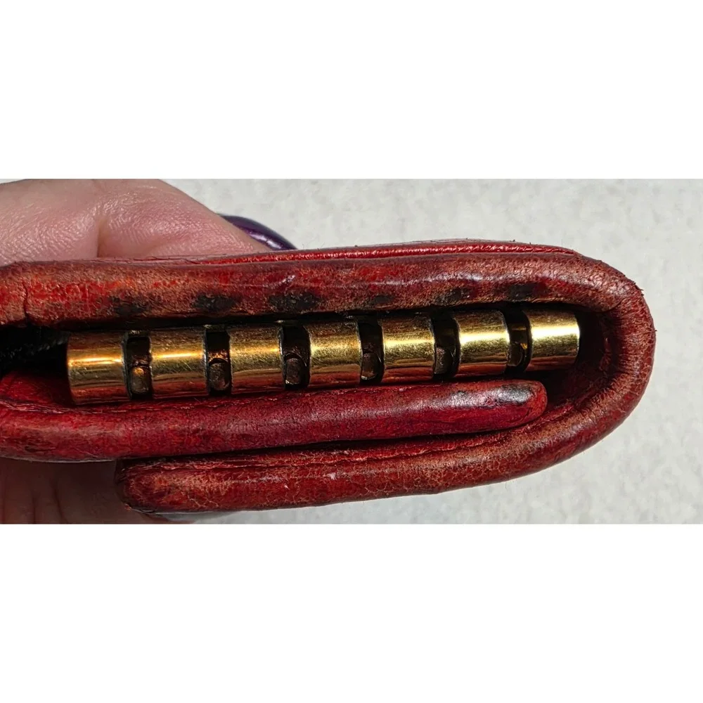 Authentic Miu Miu Vintage Matelassé Leather 6-Ring Key Holder